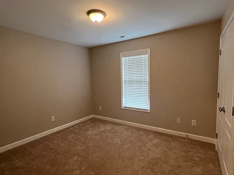 170 Blacksmith Ln — Photo 17