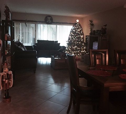 5th image of 140 Lakeview Dr APT 210