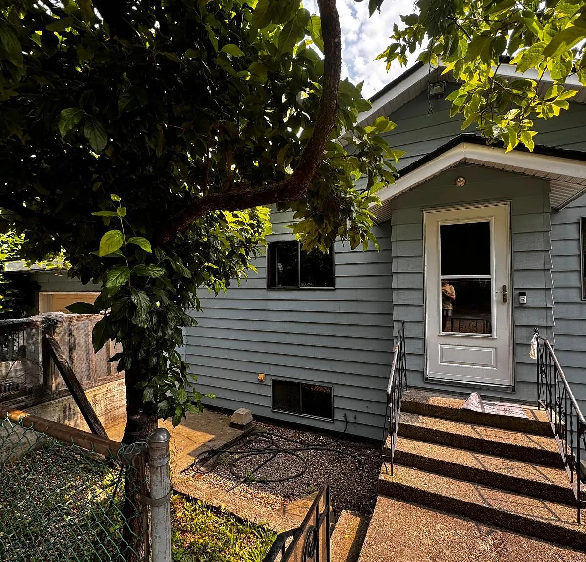 3 bed, 1800 sqft, $3,650 — Photo 1