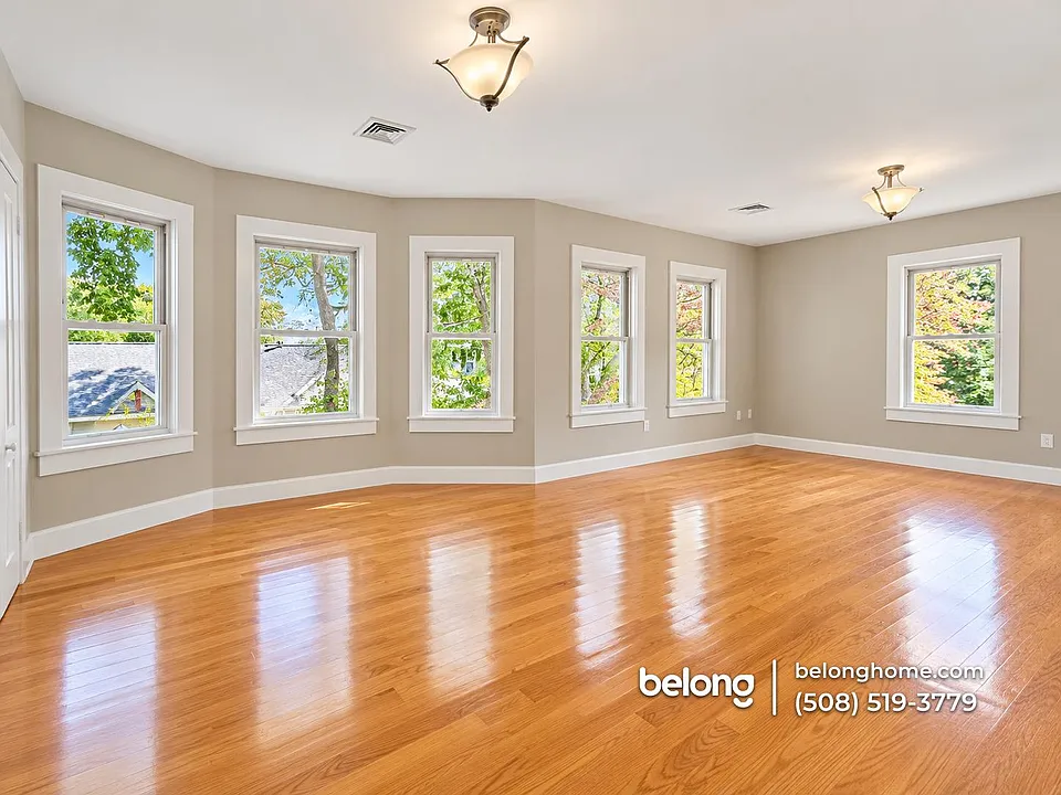 8 Zabelle Ave #2