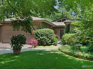 597 Arbor Vitae Rd, Winnetka, IL 60093