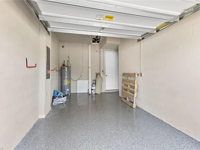 4607 Arboretum Cir #202 — Photo 35