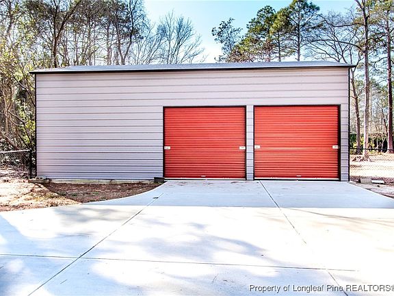 3rd image of 2547 Lake Upchurch Dr