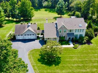 210 Meadow Greene Cir, Glenmoore, PA 19343