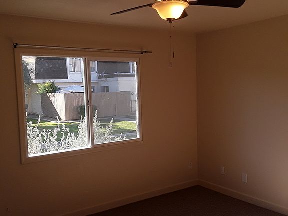 5th image of 8420 N 33rd Dr