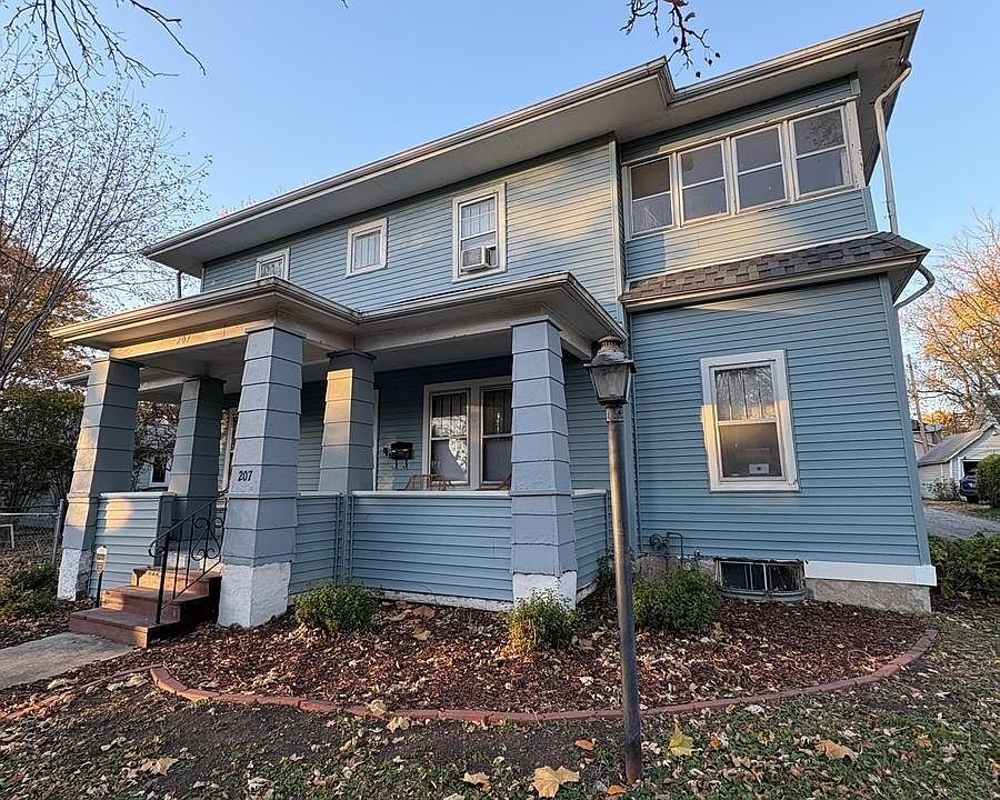 1st image of 207 W Jefferson Ave