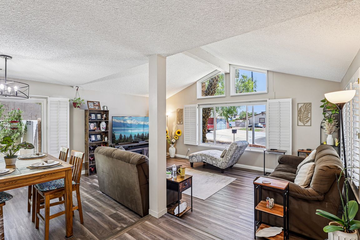 Mapleton Ln-S2507-009.jpg
