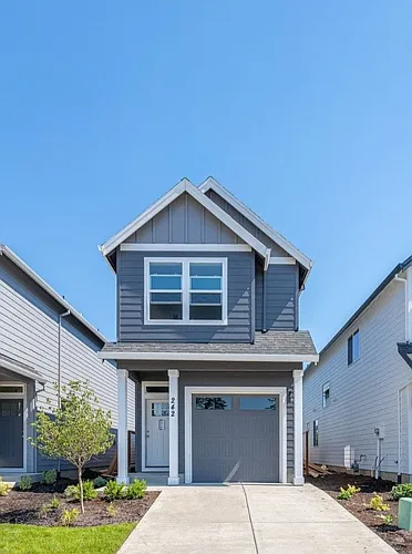 242 E Wayno Way Photo 1