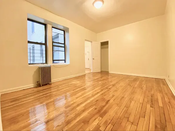 301 Sterling Street image 1 of 7