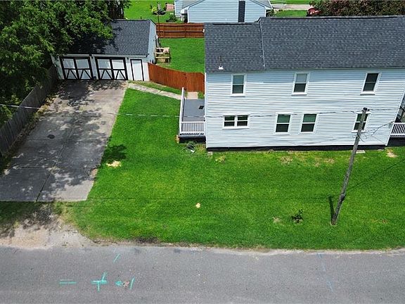5th image of 854 Potomac Ave