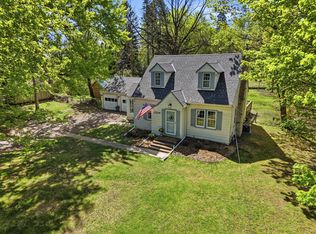 11209 Ridgemount Ave W, Minnetonka, MN 55305