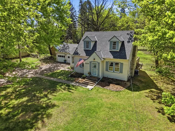 11209 Ridgemount Ave W, Minnetonka, MN 55305