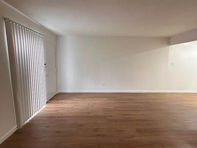 11809 Birch Ave — Photo 14