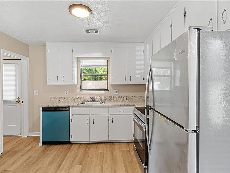 217 Tanglewood Dr #B — Photo 7