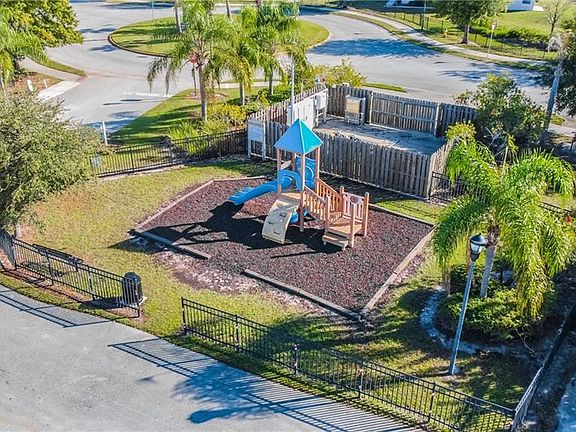 4th image of 9509 Amberdale Ct