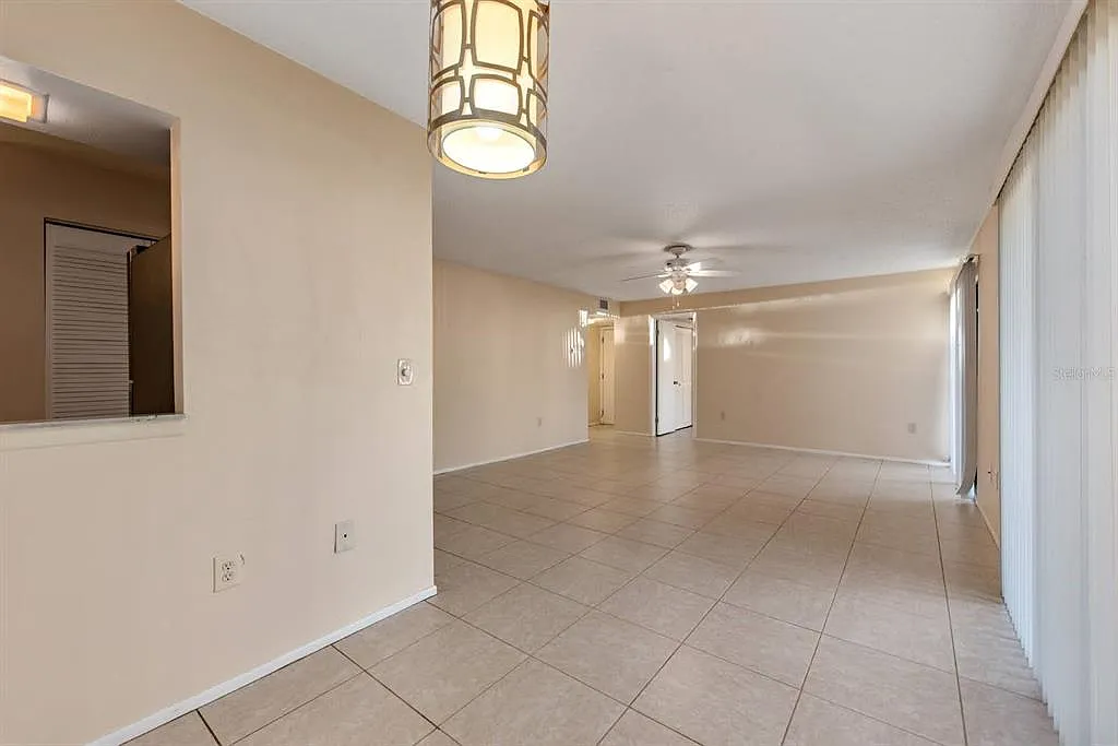 2 bed, 2.0 bath, 982 sqft, $2,000 — Photo 4