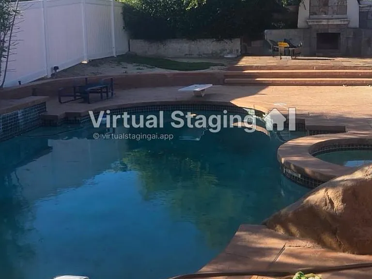 19329 Runnymede St — Photo 12