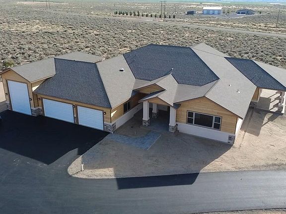2nd image of 2037 E Valley Rd