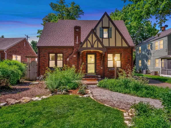 3423 Country Club Pl, Wichita, KS 67208