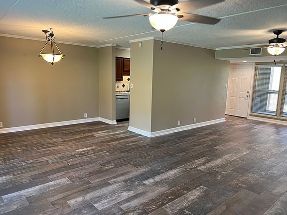 2nd image of 455 Canberra Dr