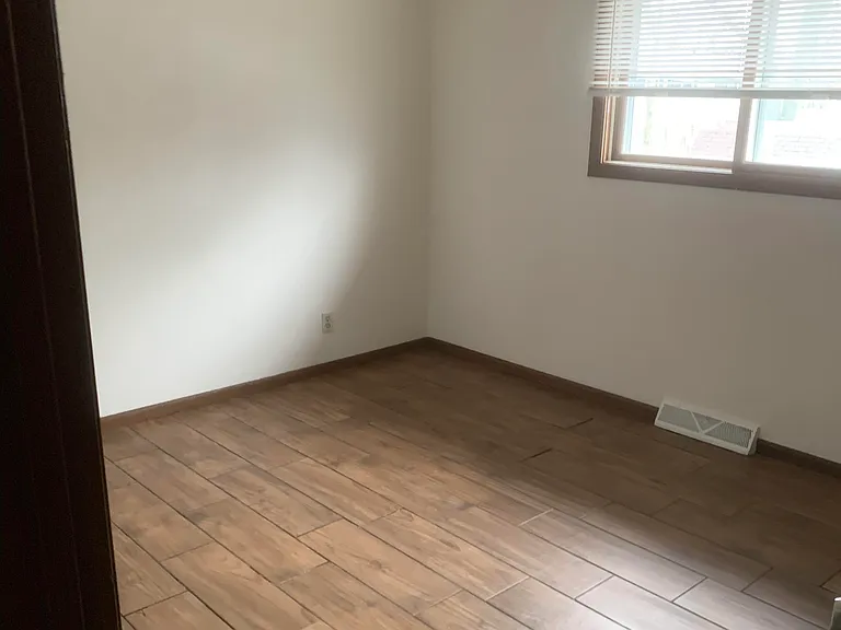 536 S Lincoln St #B — Photo 7