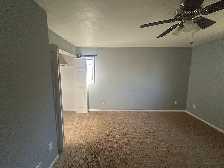 1320 Parkside Dr — Photo 18