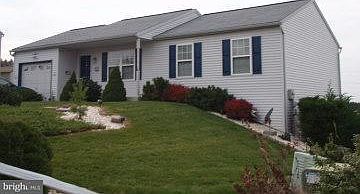 2nd image of 7 Aspen Way #L-0008