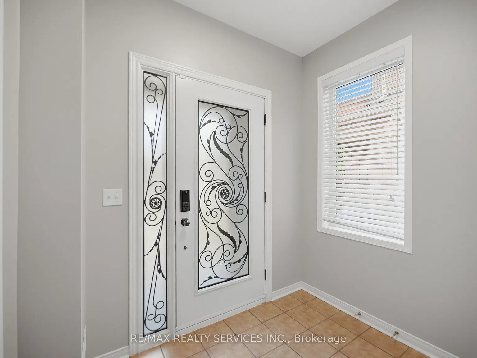 4 bed, $3,800 — Photo 4