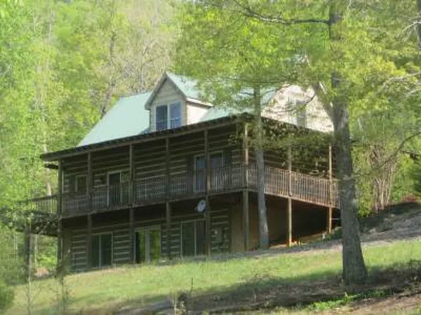 735 Gage Dr, Hiawassee, GA 30546