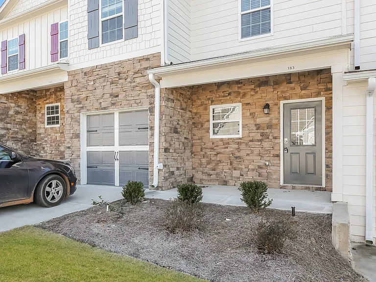 183 Riley Cir — Photo 4