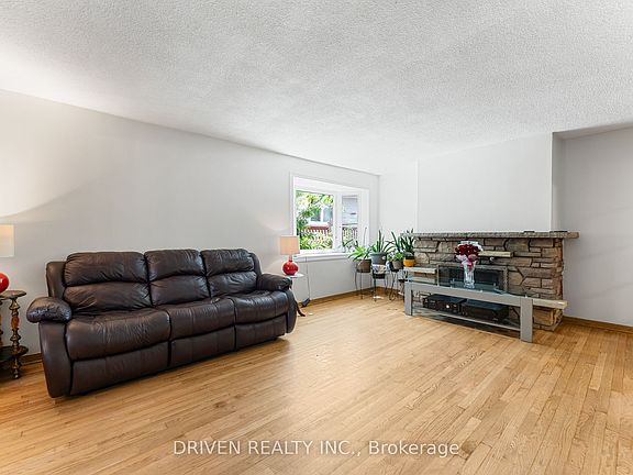 4th image of 876 Pinecrest Rd