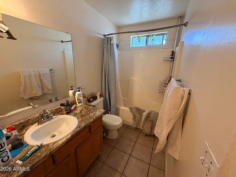 1041 S Matilda St — Photo 15