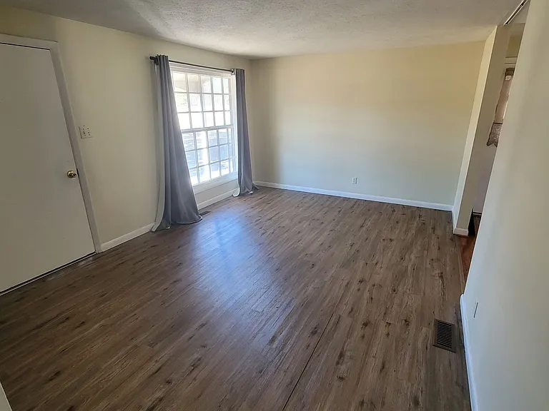 5137 Raynor Rd — Photo 4