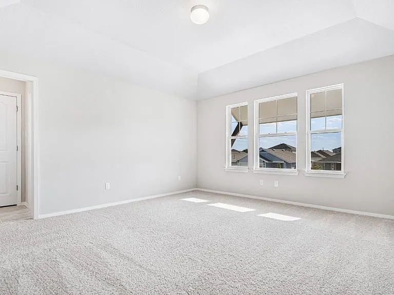 208 Stein Rd — Photo 11