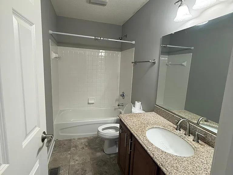 908 Shaula Dr — Photo 17