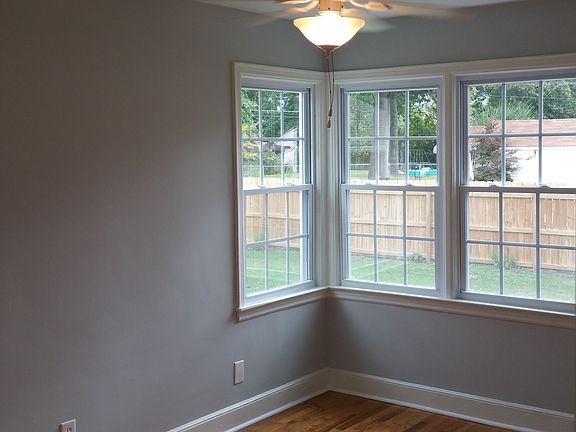 5th image of 1805 Oakwood Dr