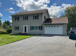 92 Canterbury St, Presque Isle, ME 04769