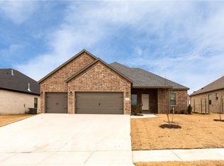 3302 SW Brittany Rd, Bentonville, AR 72712