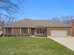 1000 S 17th Ter, Leavenworth, KS 66048