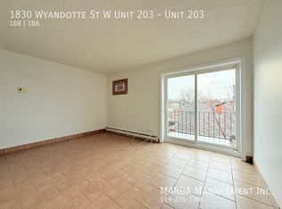 1830 Wyandotte St W UNIT 203, Windsor, ON N9B1J3