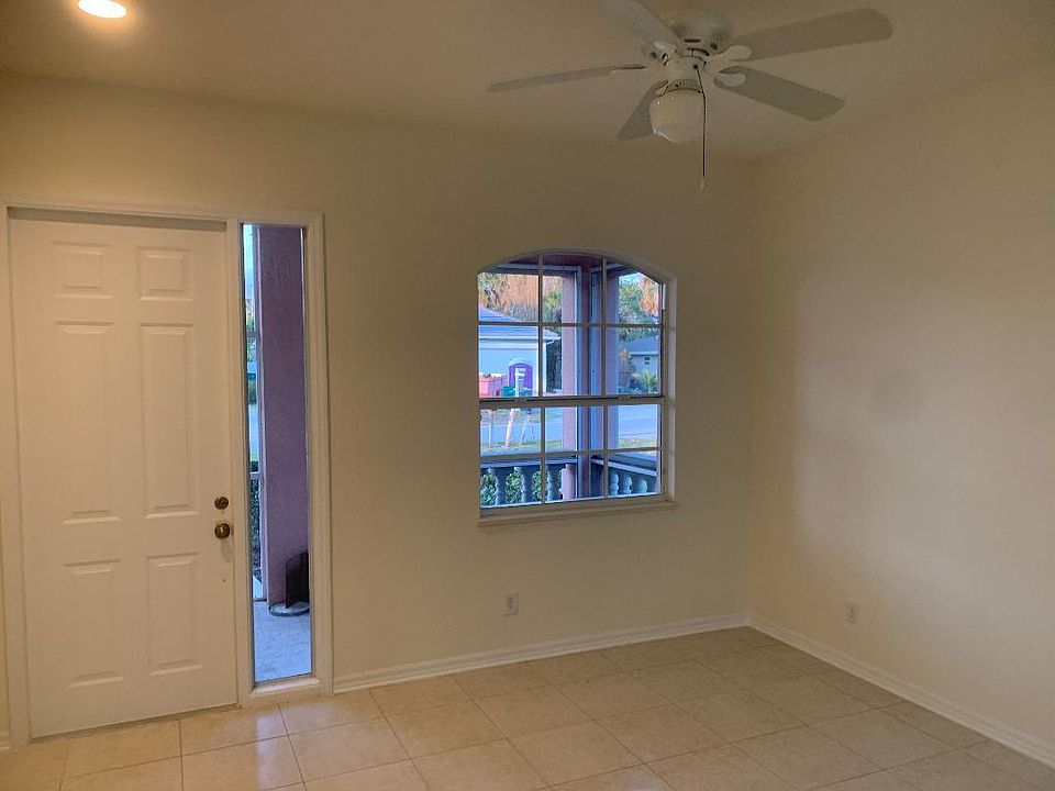 2nd image of 530 97th Ave N