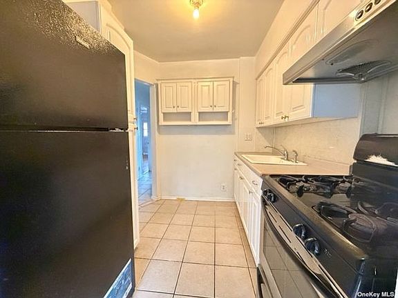 5th image of 16012 Booth Memorial Ave #2