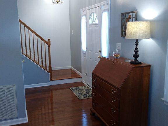 4th image of 4404 Battery Hill Ln