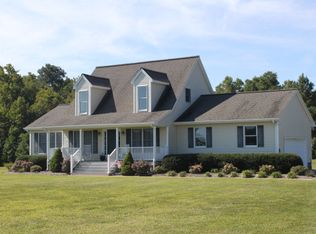 11200 Rookie Ln, Machipongo, VA 23405