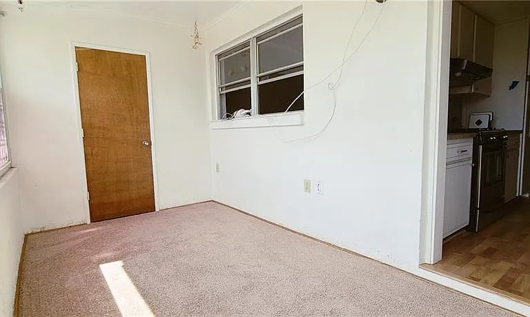 911 Washington Ave #305 — Photo 7