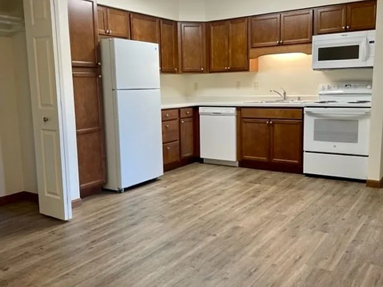 4910 Coventry Ct — Photo 10