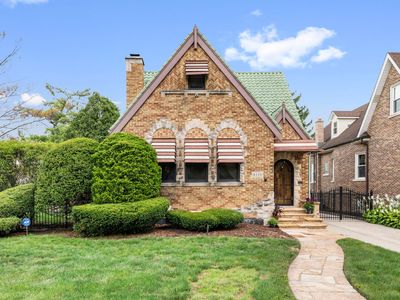 6235 N Newcastle Ave, Chicago, IL, 60631