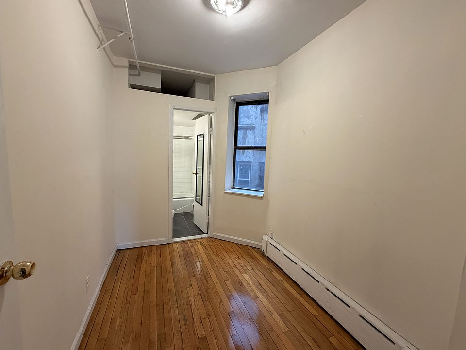 2nd image of 255 E 10th St APT 3C