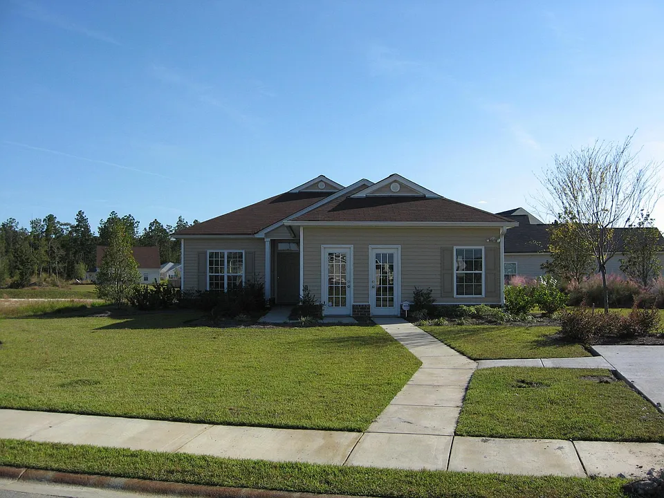 1 Twin Oaks Pl