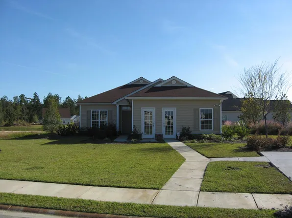 1 Twin Oaks Pl, Savannah, GA 31407